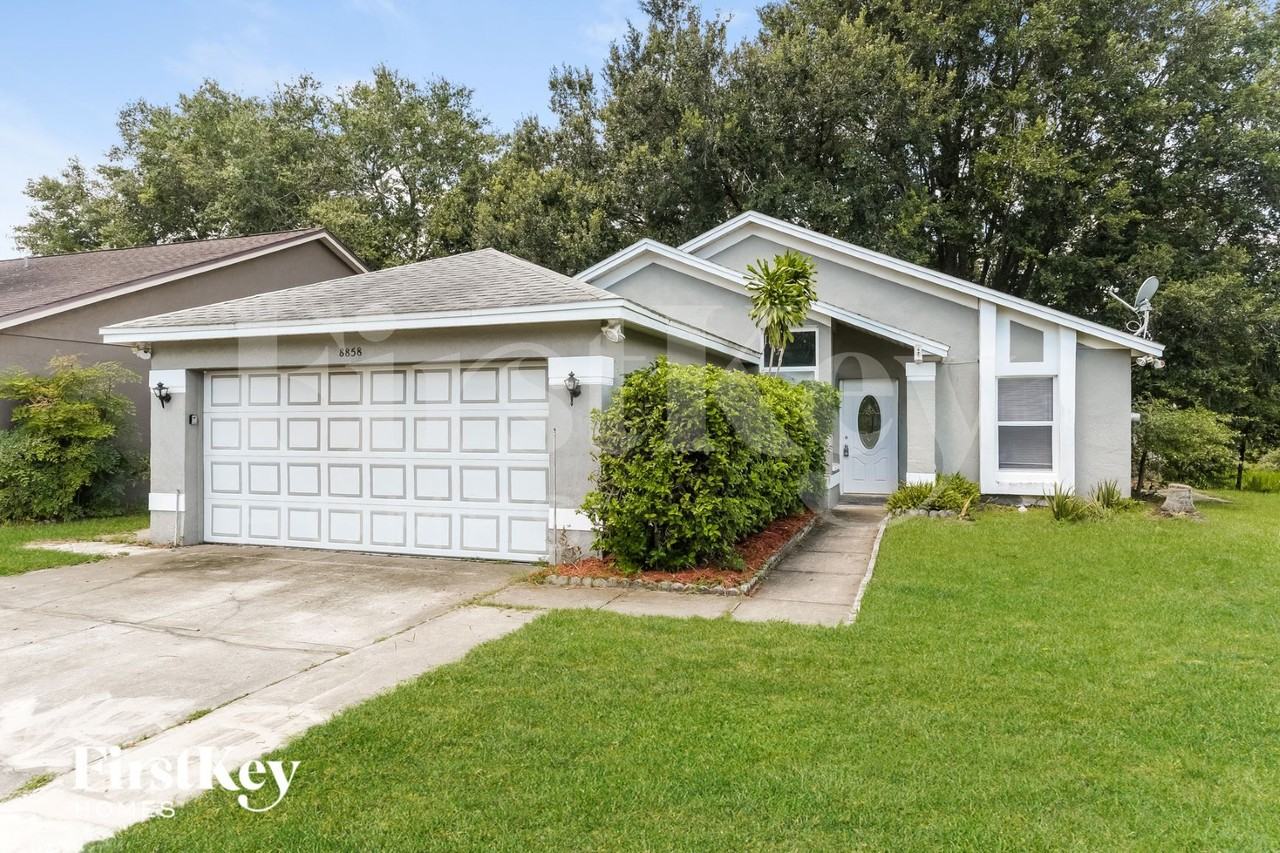 8858 Parliament Ct - Photo 2 of 15