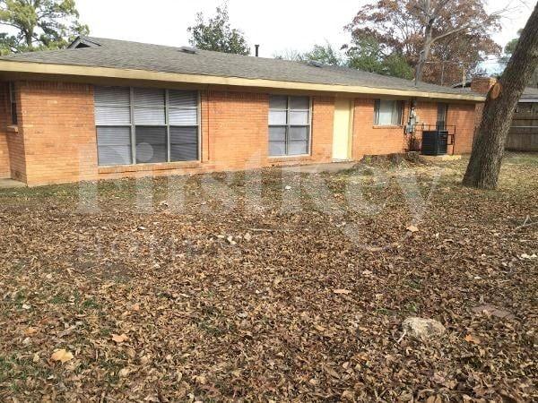 7000 Meadowbrook Dr - Photo 2 of 19
