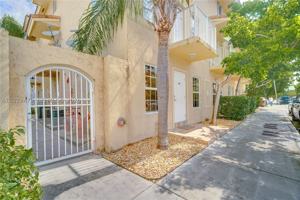 featured image of 9 E 4th St #101
