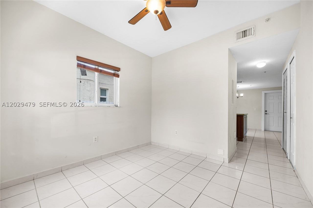 9 E 4th St #101 - Photo 3 of 25