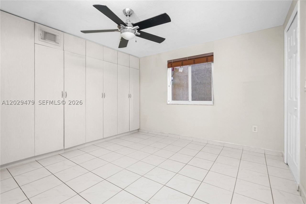 9 E 4th St #101 - Photo 6 of 25