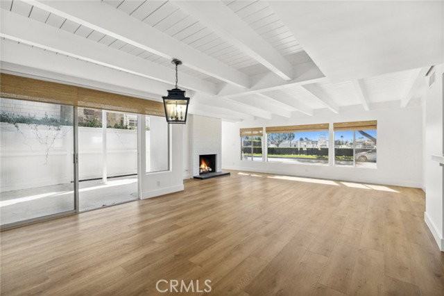 2551 Bayshore Dr - Photo 6 of 7