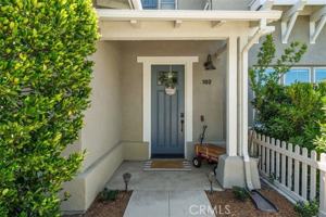 featured image of 102 Sencillo Pl