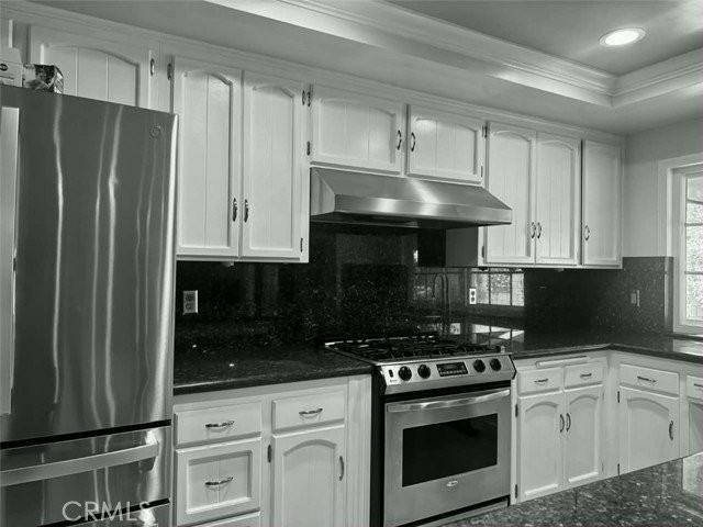 14512 Southfield Dr - Photo 3 of 4