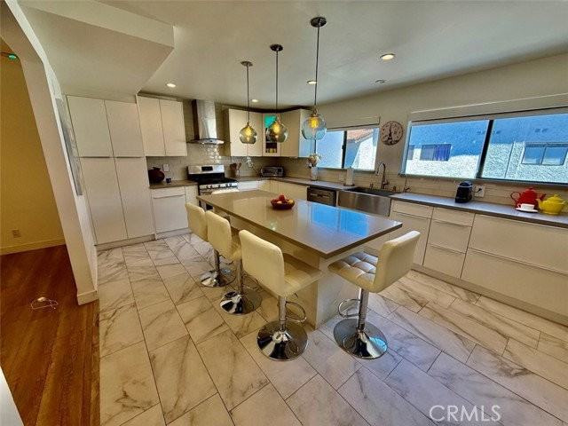 21545 Erwin St #105 - Photo 3 of 8