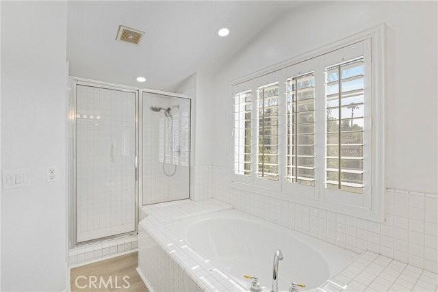 20871 Betron St - Photo 2 of 8
