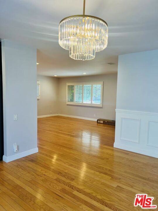 24021 Welby Way - Photo 2 of 8