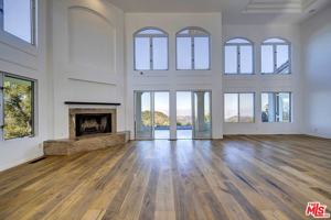 featured image of 21965 Saddle Peak Rd