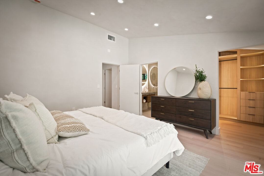 20466 Miranda St - Photo 6 of 8