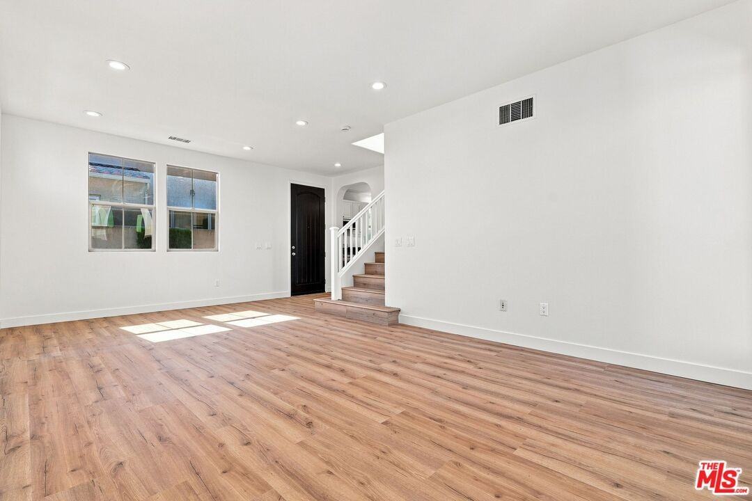 20115 Pienza Ln - Photo 3 of 8
