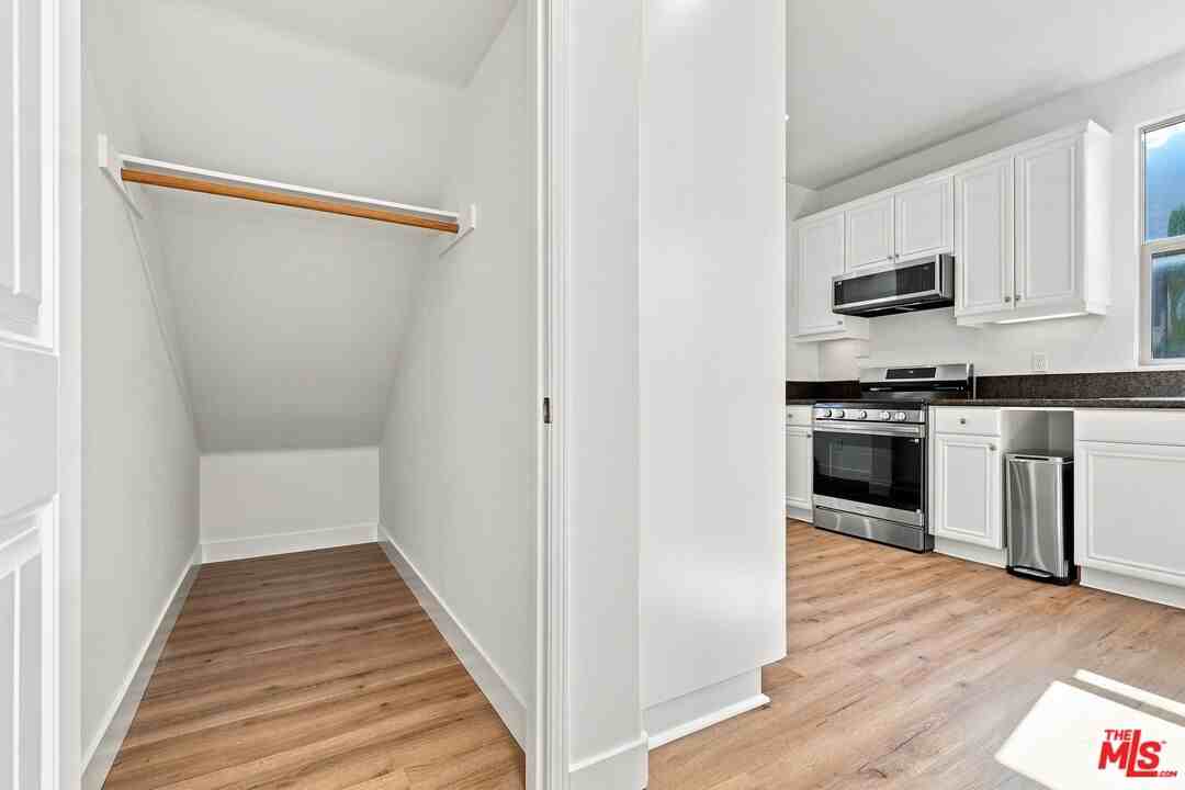 20115 Pienza Ln - Photo 4 of 8