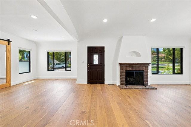 1338 Bruce Ave - Photo 2 of 8