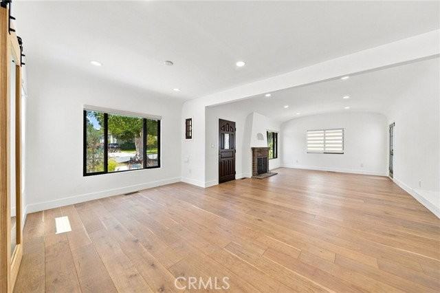 1338 Bruce Ave - Photo 4 of 8