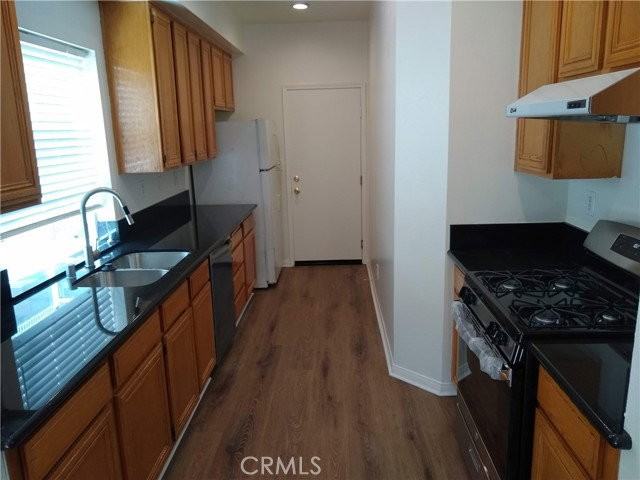 813 W Walnut Ave - Photo 5 of 8