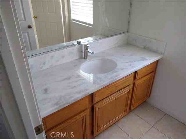 813 W Walnut Ave - Photo 6 of 8