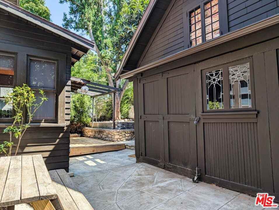 216 Mount Washington Dr - Photo 4 of 8