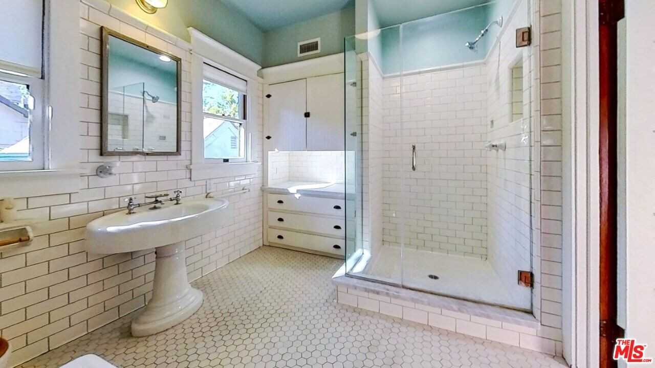 216 Mount Washington Dr - Photo 5 of 8