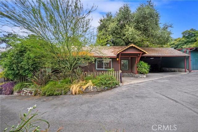 483 Sturtevant Dr - Photo 4 of 8