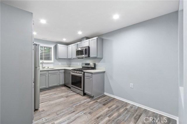 483 Sturtevant Dr - Photo 5 of 8