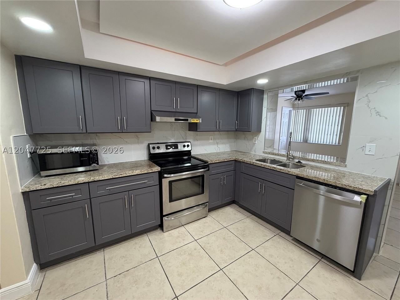800 Nw 76th Ave - Photo 7 of 22