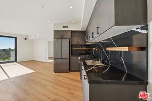 featured image of 1110 S Spaulding Ave #PH5