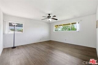 6732 Wooster Ave - Photo 6 of 8