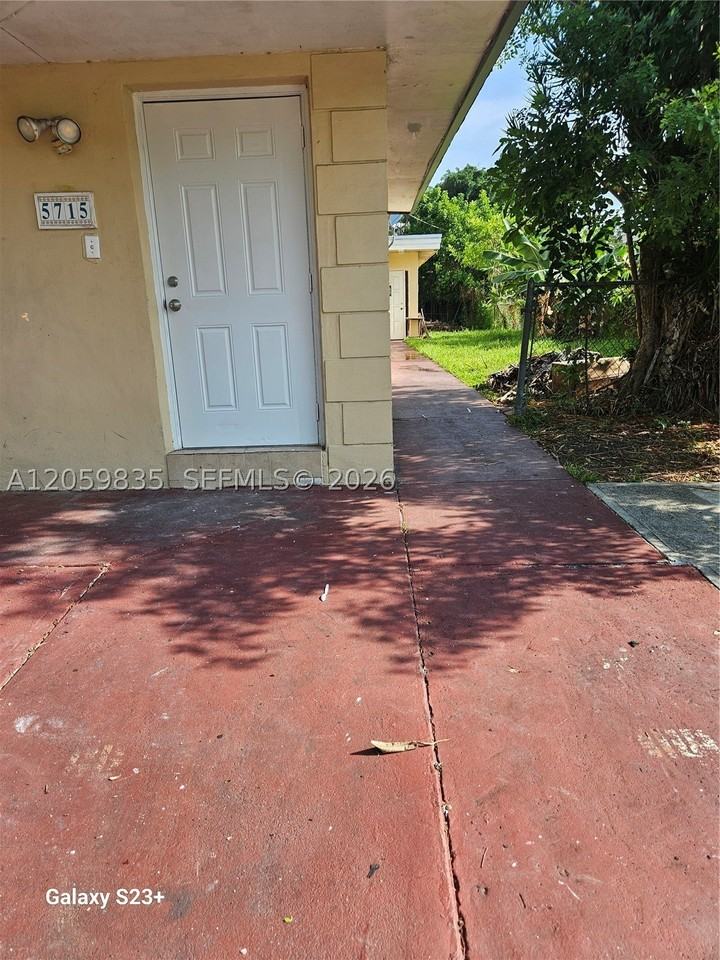 5715 Hayes St #5715 - Photo 2 of 15