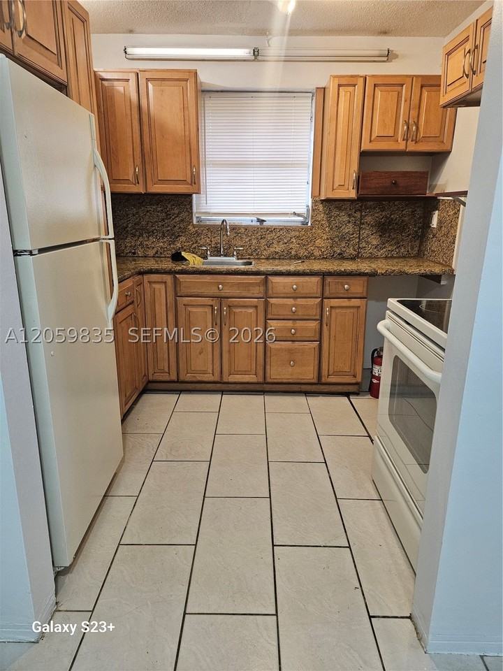 5715 Hayes St #5715 - Photo 6 of 15