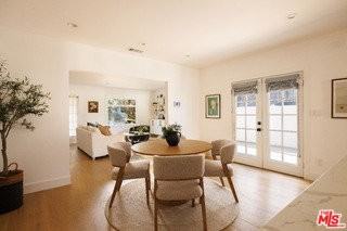 122 N Wilton Pl - Photo 5 of 8