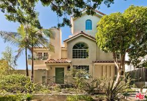 featured image of 2333 Oak St #3