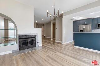 2333 Oak St #3 - Photo 2 of 8