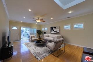 1328 10th St - Photo 3 of 8