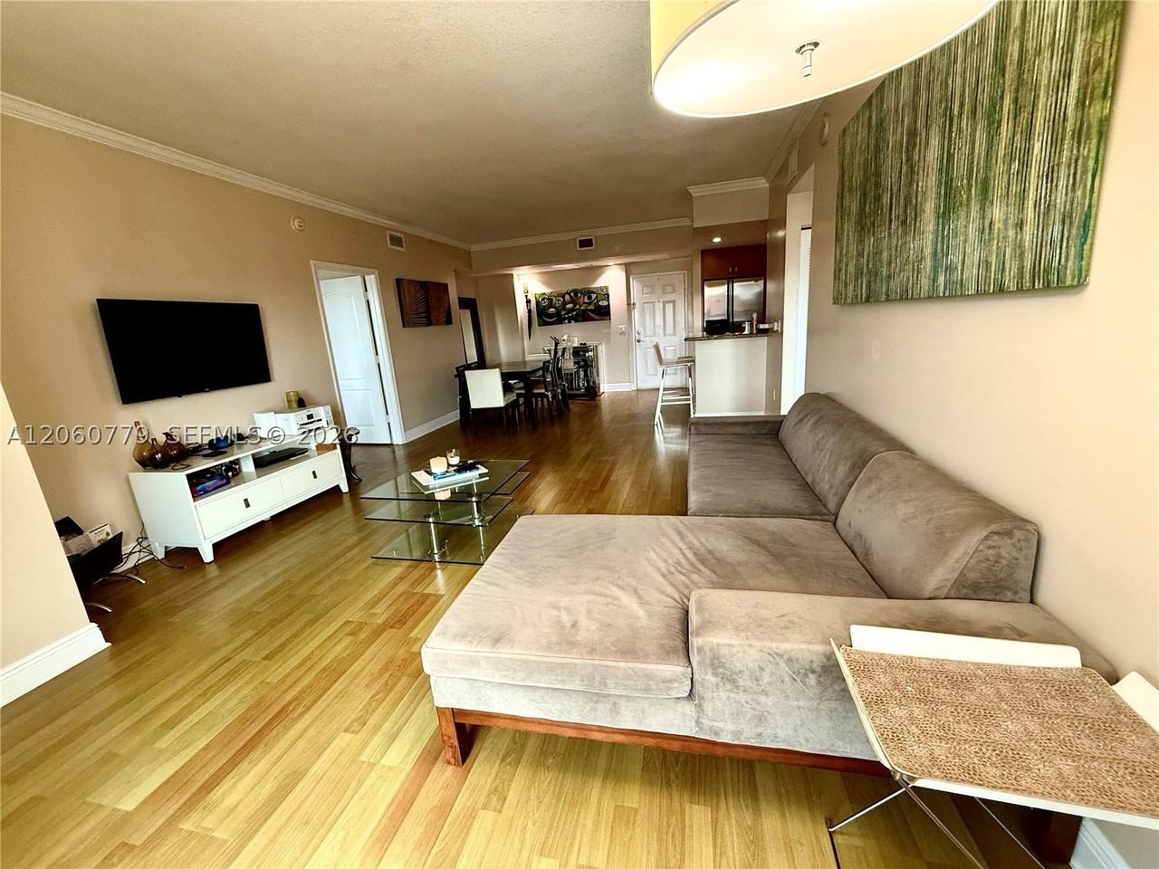 20 Calabria Ave #502 - Photo 3 of 22