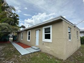 728 Sw 6th St #2 - Photo 1 of 1