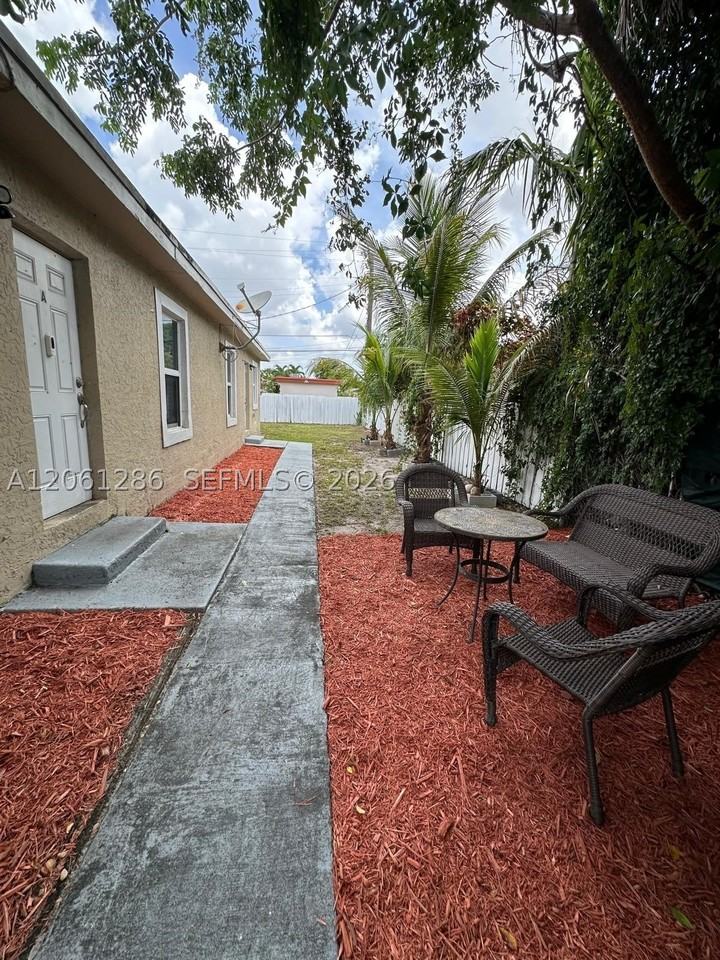 728 Sw 6th St #2 - Photo 2 of 40