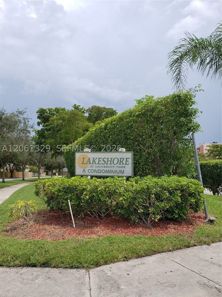 8550 N Sherman Cir #303