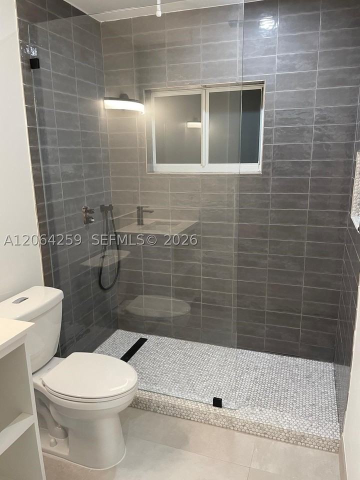 1436 Nw 52nd St #0 - Photo 3 of 4
