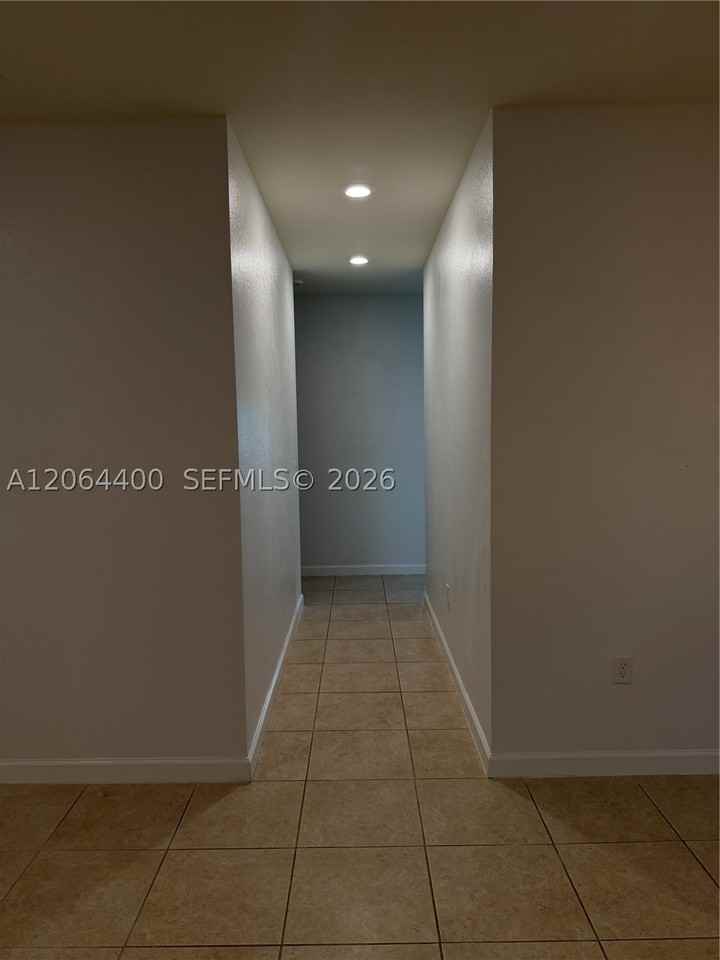737 Se 37th Pl - Photo 6 of 50