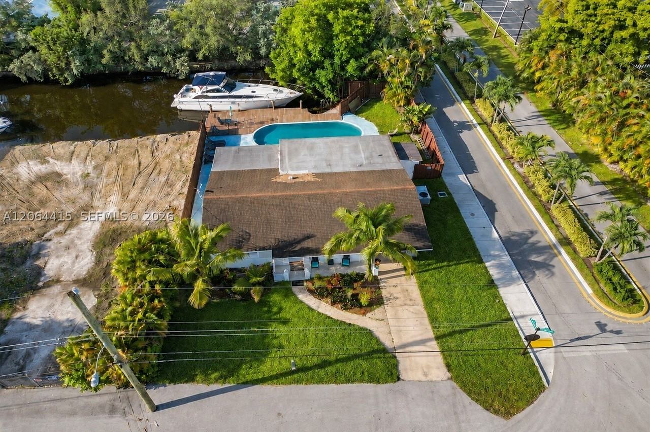 3730 Sw 47th Ct - Photo 3 of 24
