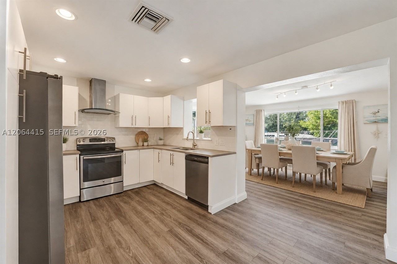 3730 Sw 47th Ct - Photo 5 of 24