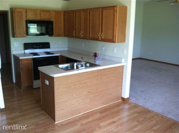 105 Legend Ct - Photo 2 of 9