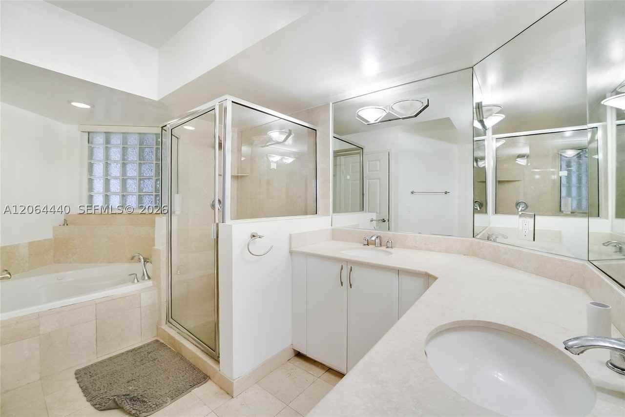 151 Michigan Ave #525 - Photo 2 of 15