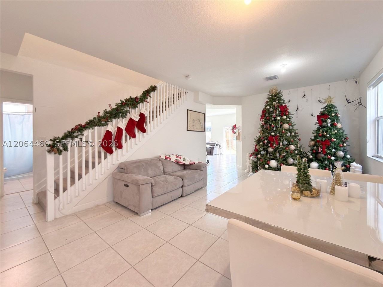 2636 Se 13th Ct - Photo 4 of 40