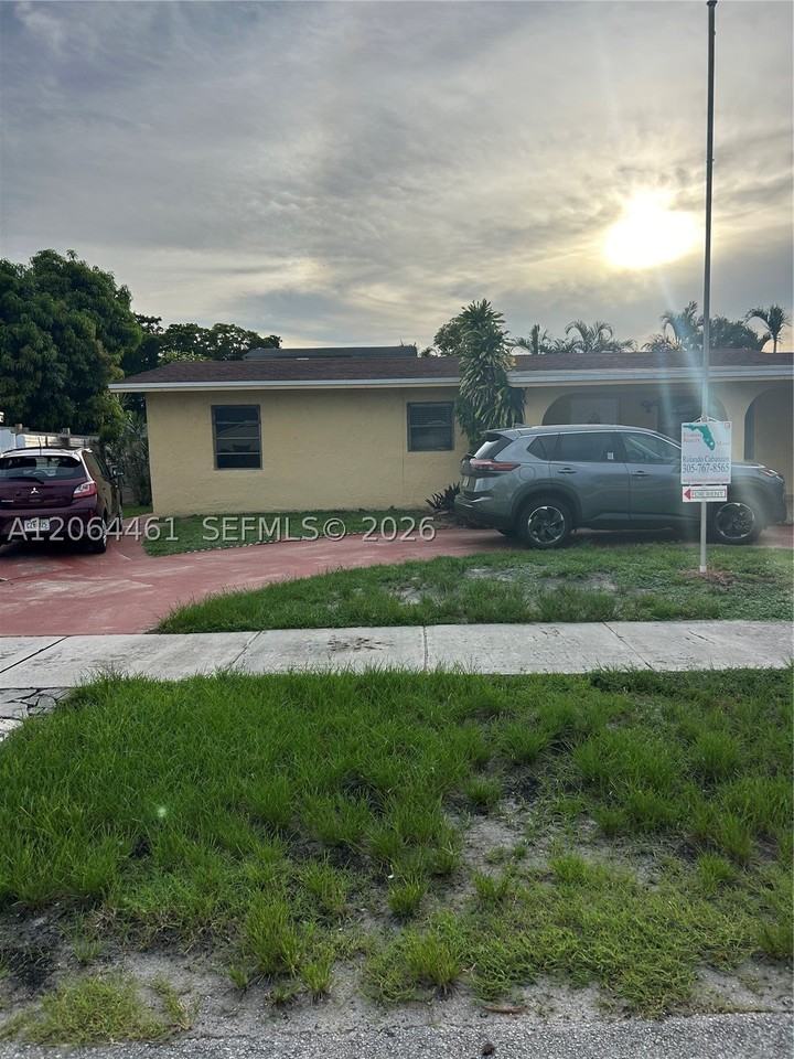 19710 Nw 51st Ave - Photo 6 of 50