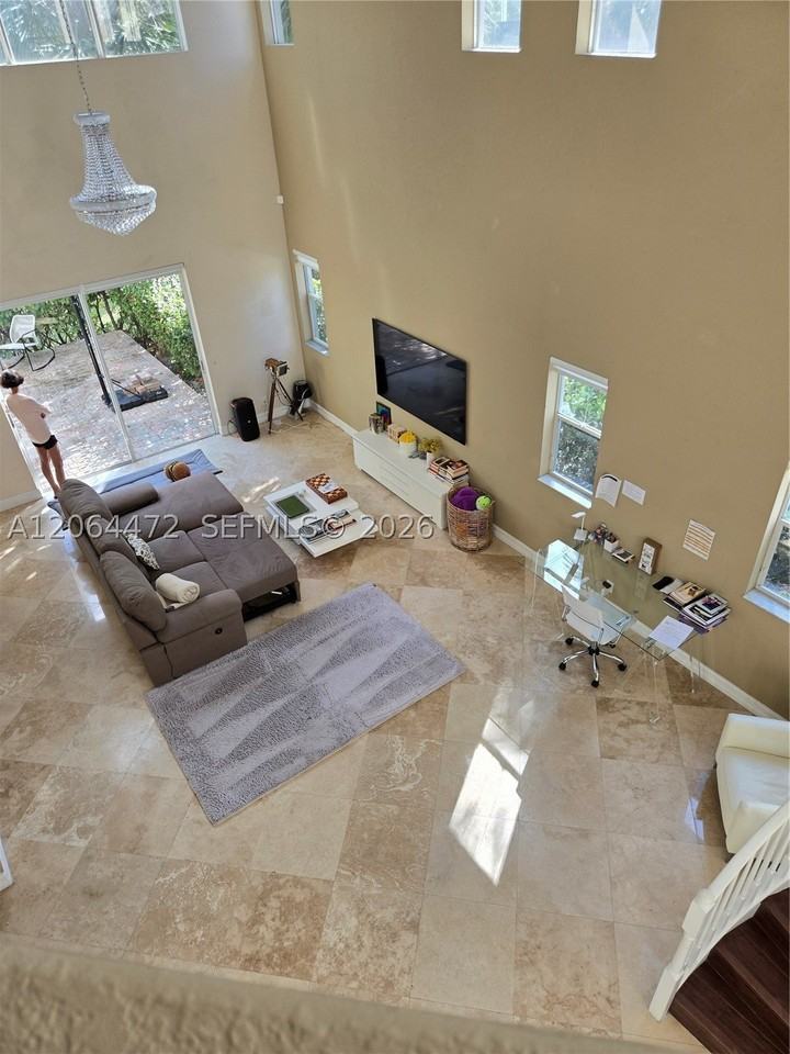 11770 Nw 2nd St - Photo 5 of 12