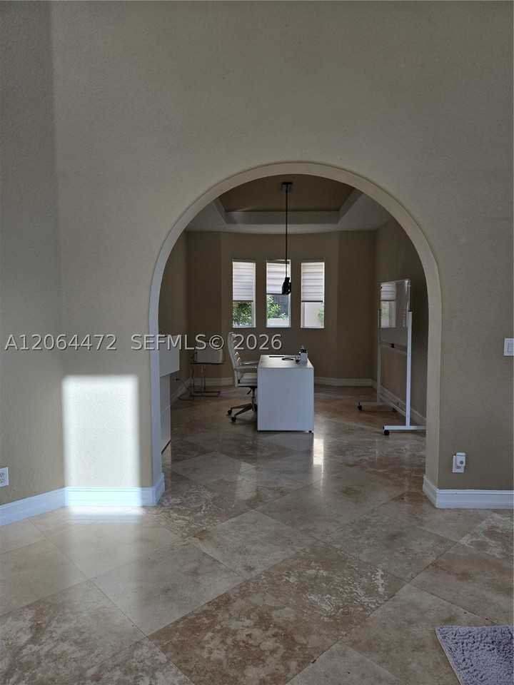 11770 Nw 2nd St - Photo 7 of 12