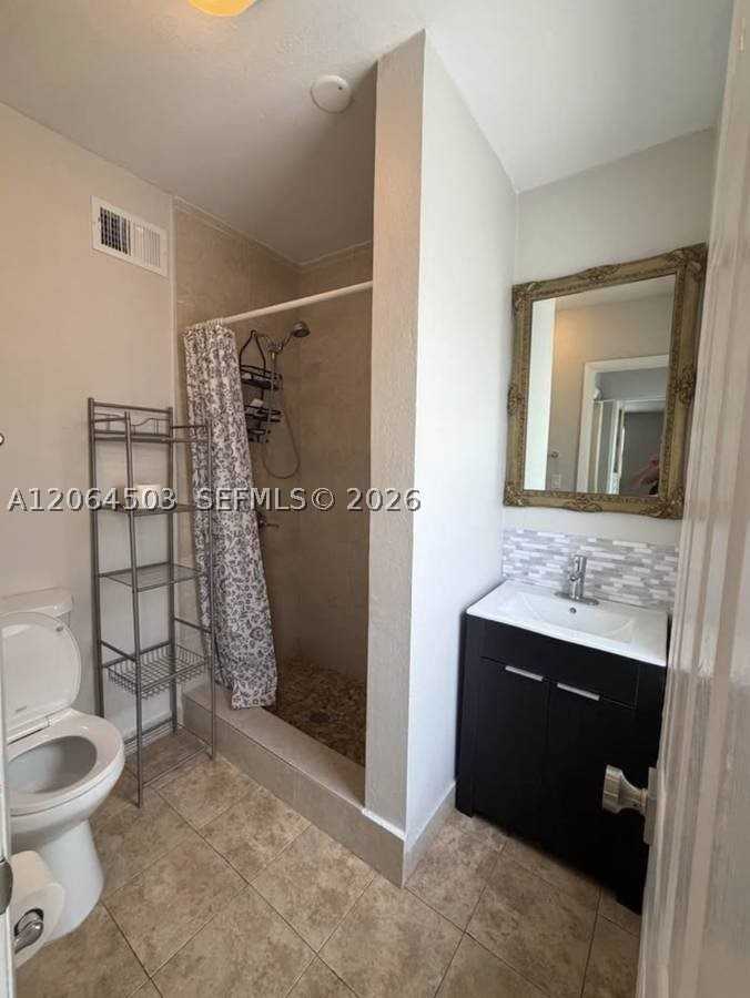 11100 Ne 12th Ave #0 - Photo 6 of 10