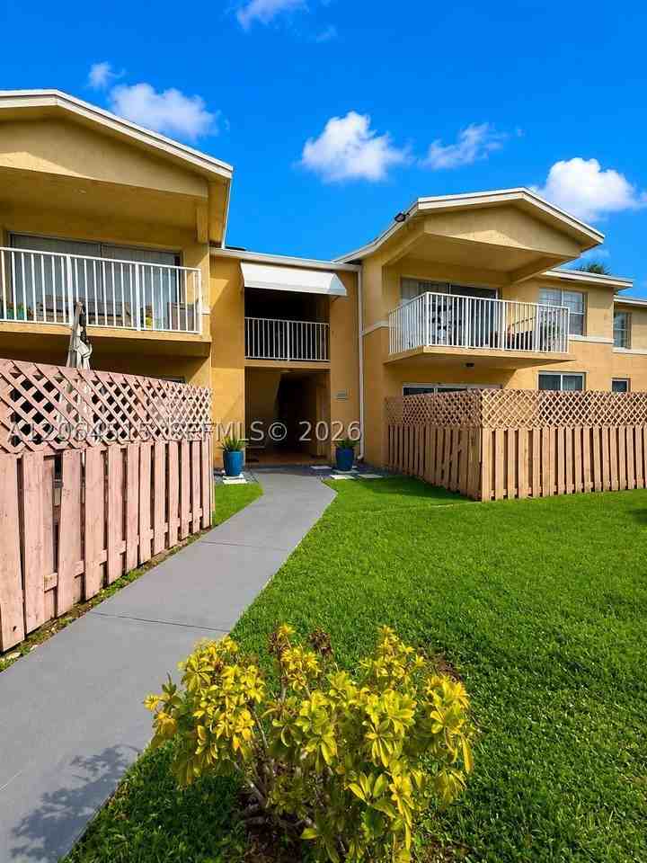 4450 Nw 79th Ave #2B - Photo 3 of 15