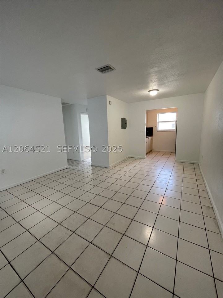 1243 Nw 61st St #3 - Photo 3 of 9