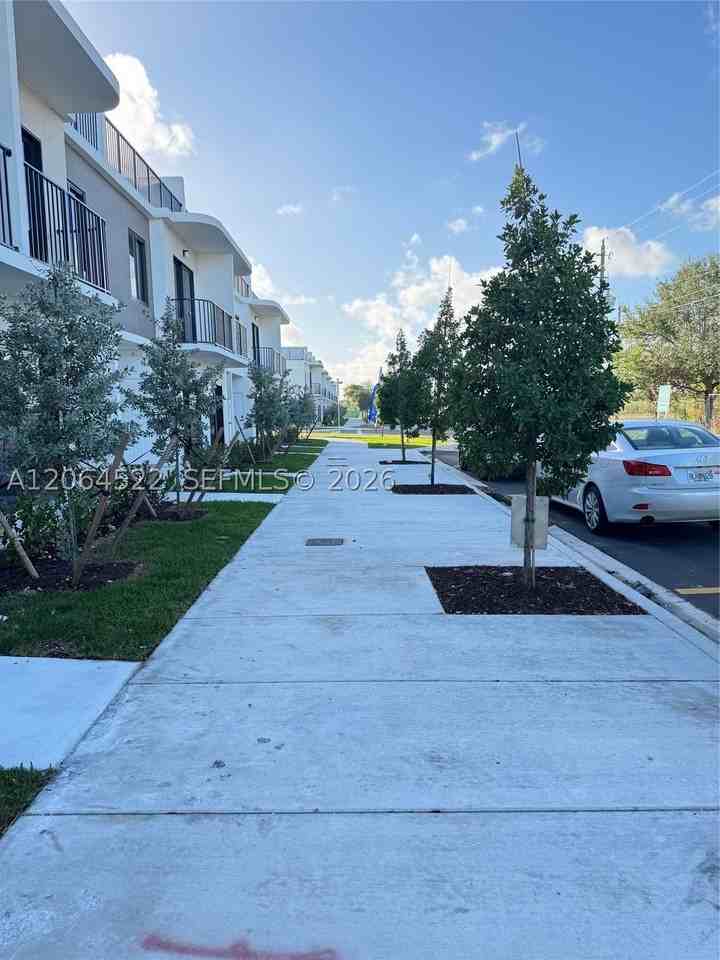 14506 Sw 260th St #14506 - Photo 6 of 26